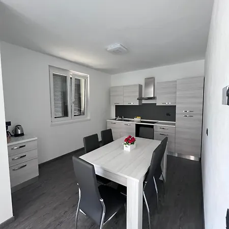 Colombaio Con Idromassaggio A 10 Min Dal Di Holiday home Cresciasca